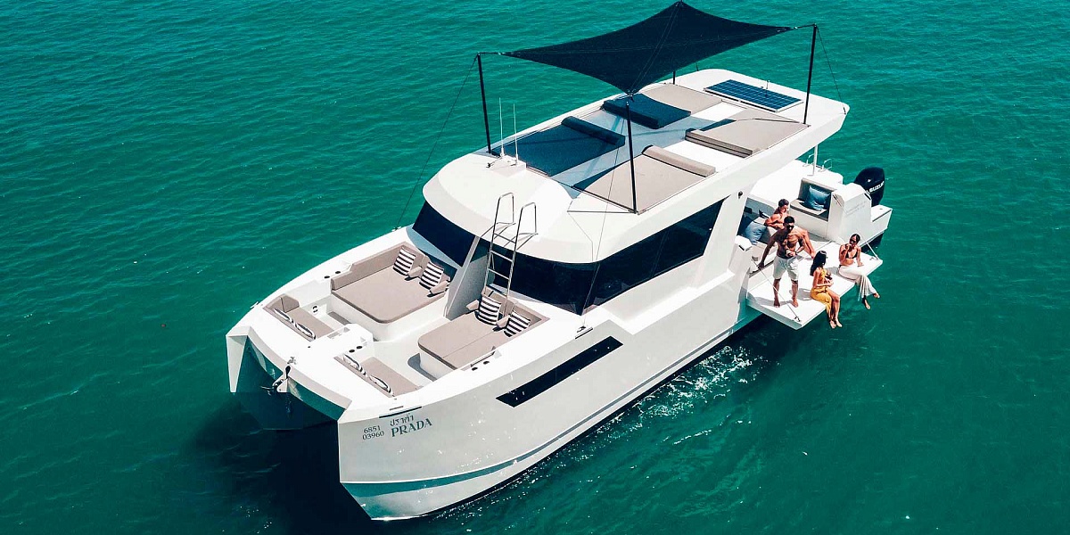 Аренда моторного катамарана Prada 50 на Пхукете